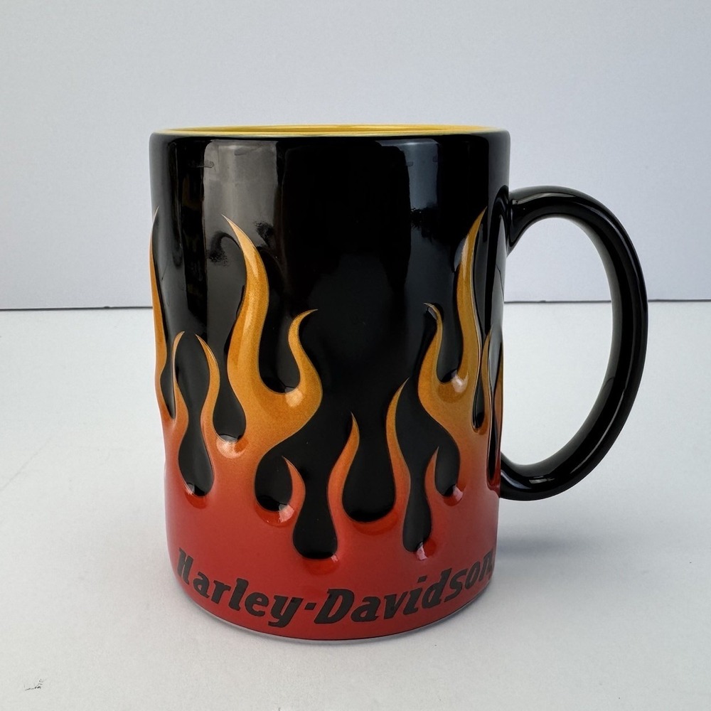 HARLEY-DAVIDSON Core Sculpted 3D Flames Coffee Mug 15 oz Ceramic Black Orange